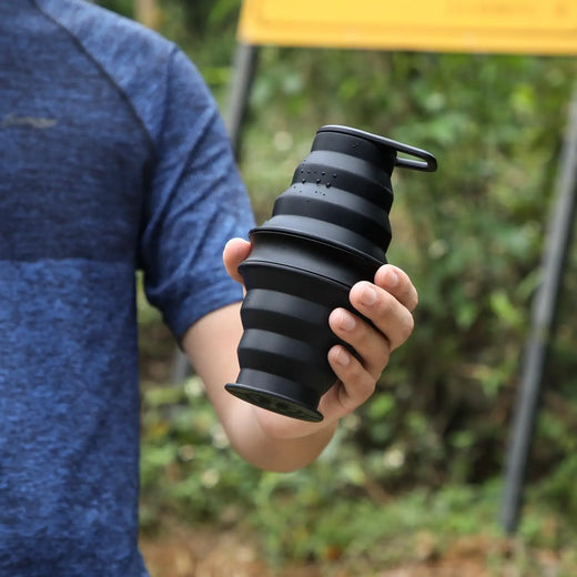 17oz Collapsible Water Bottle, BPA Free Silicone Foldable Bottle for Travel Gym Camping Hiking, Leak Proof with Carabiner